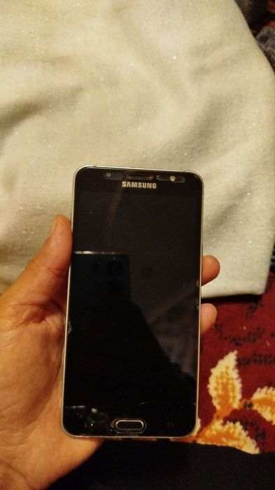 Samsung Galaxy J7