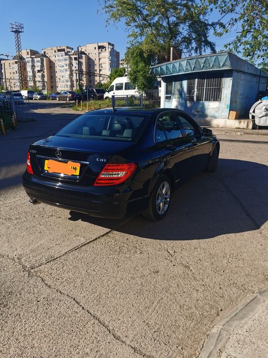 Dezmembrez Mercedes w204 c-classe  2012 facelift