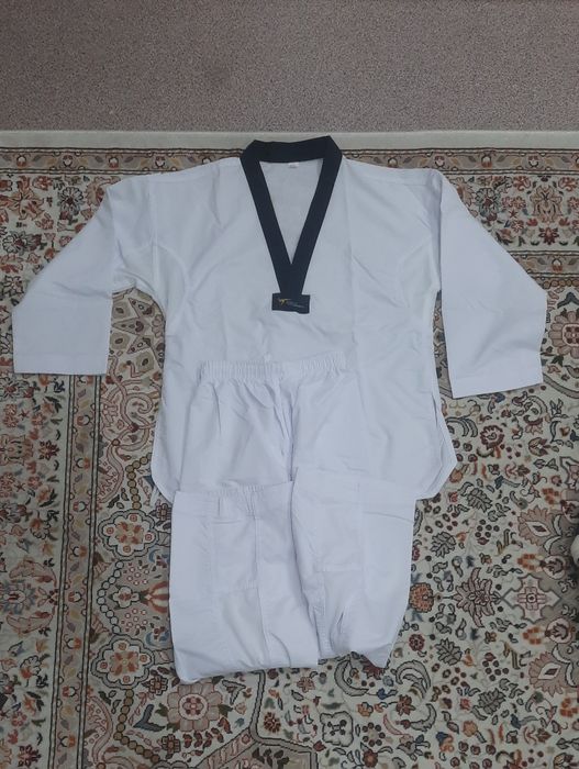 Кимано и экипировки для тхэквондо