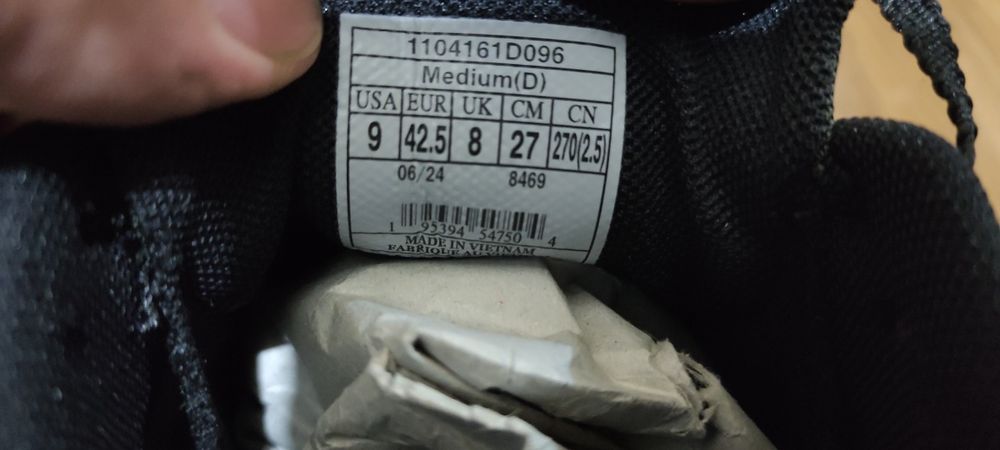 Новые кроссовки BROOKS трэйловые