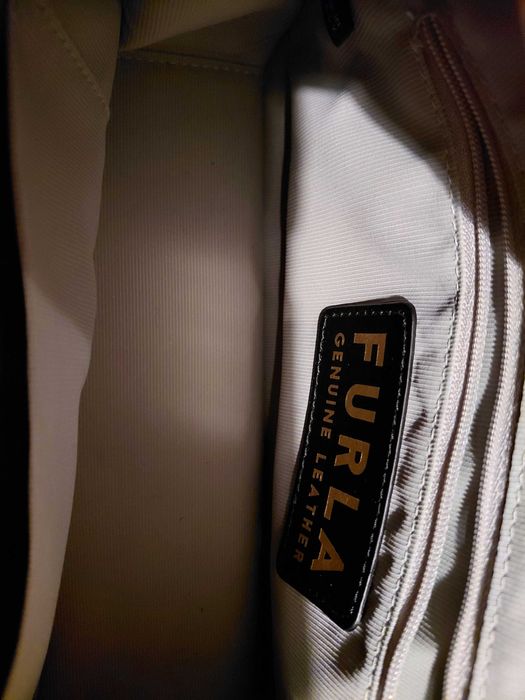 Furla чанта в зелен нюанс
