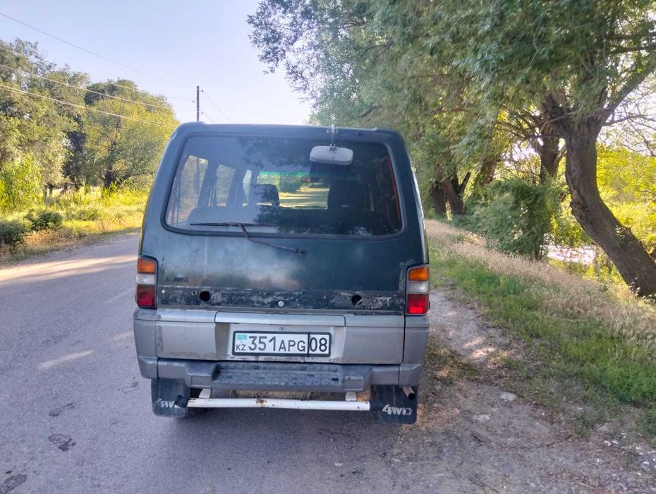 Mitsubishi Delica