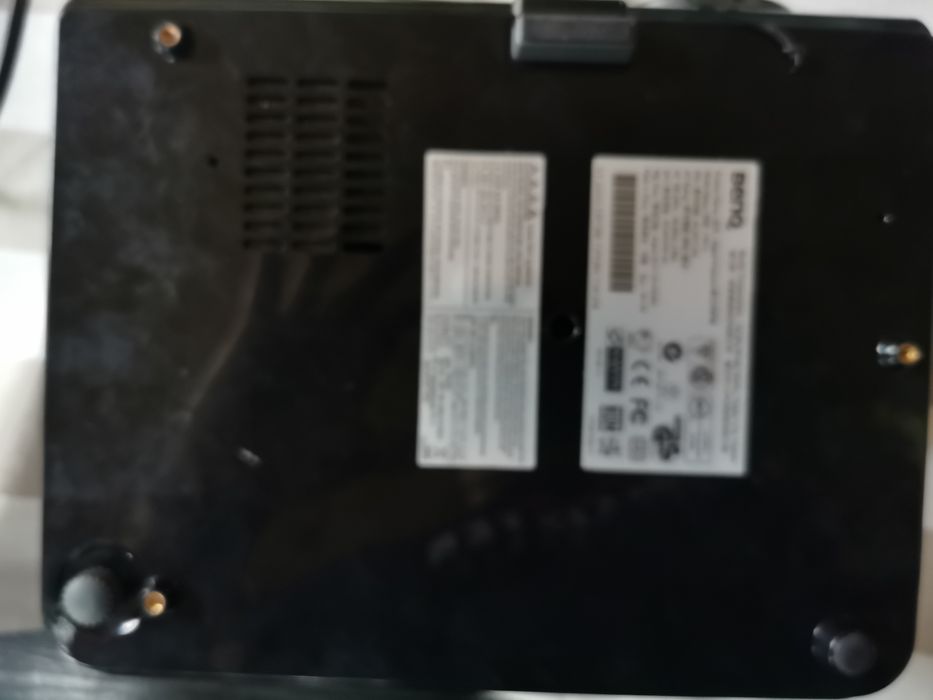 Продавам видео проектор BenQ Ms 510