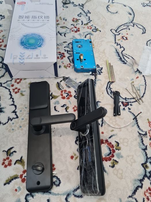 Замок на двери.  Электронный