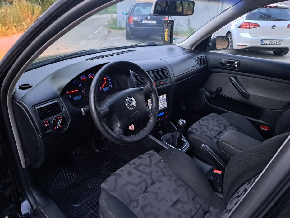 VOLKSWAGEN Golf 2000 — imagine 3