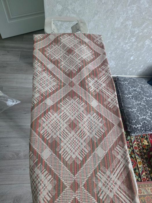 Утюг и гладильная доска