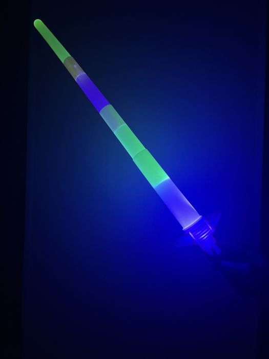 Продам светящийся складной меч