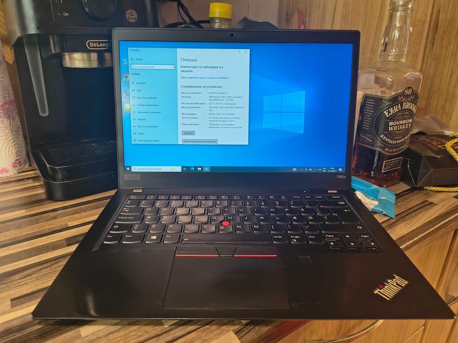 Продавам лаптоп Lenovo T495 с тъчскийн и Леново dock station gen2