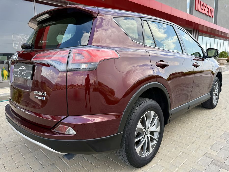 Toyota RAV 4 2.5 HYBRID 197к.с 2017г. FULL SERVICE