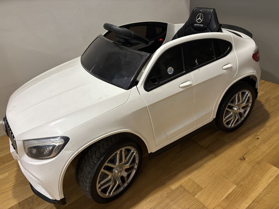 Mașinuță electrică Mercedes AMG 4x4 pentru copii