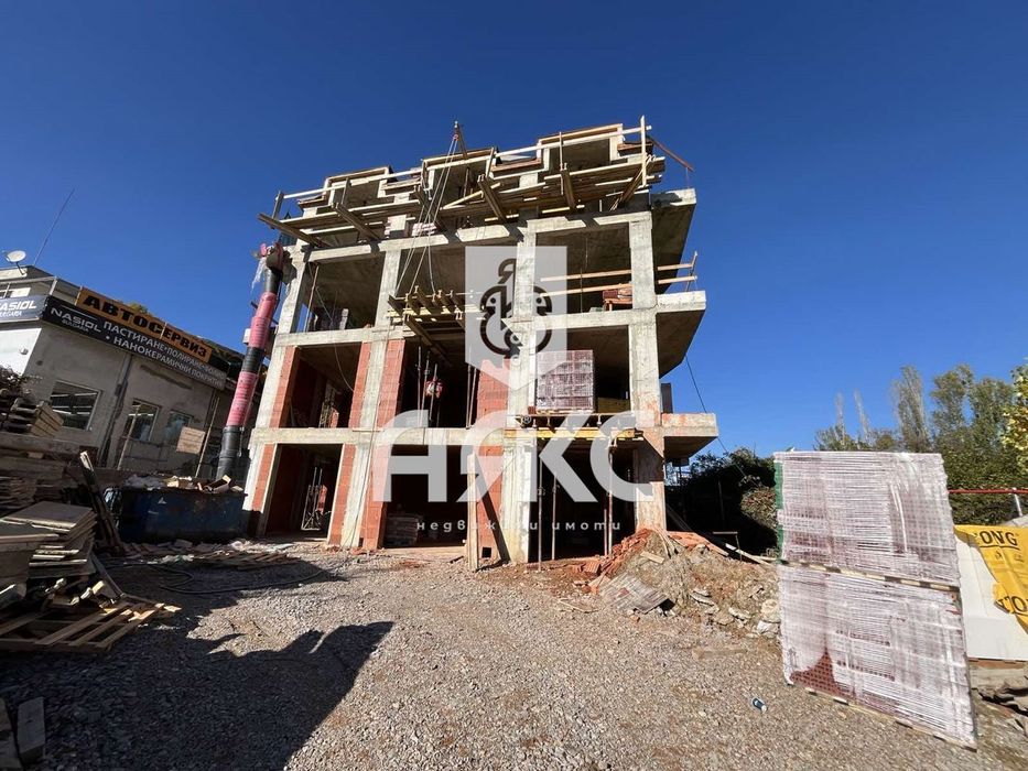 Продава се Тристаен апартамент в София, Горна баня - 124 кв.м за 1800 €/кв.м - Снимка #4