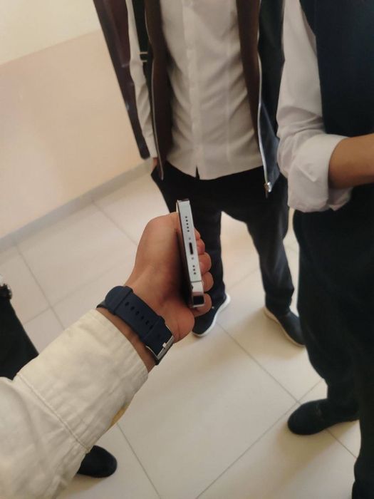 Iphone 13pro 256 gb 76% aybi yuq