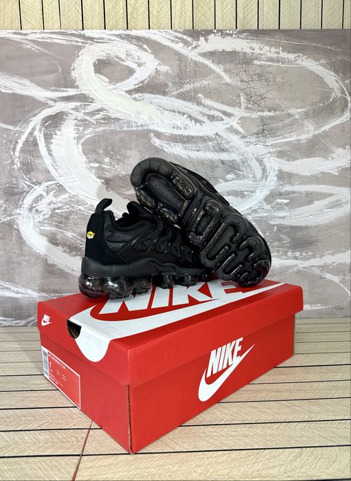 Nike Vapor Max Plus Black