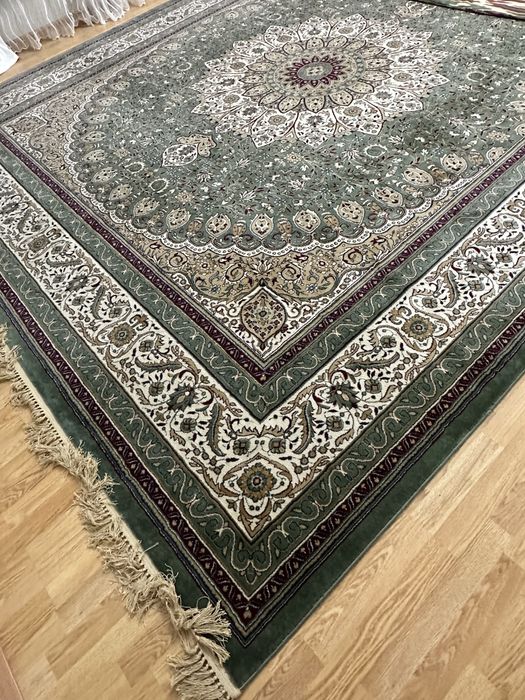 Ковер в хорошем состоянии