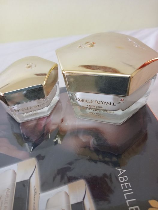 Vând cremă de zi Guerlain 500 lei