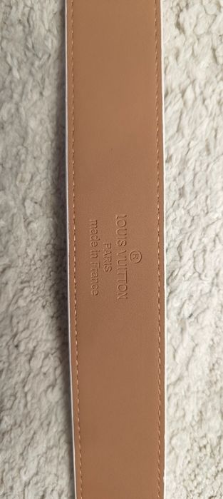 Curea Louis Vuitton, model Damier Azur