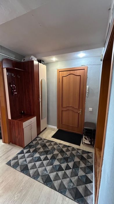 Продаю 4 комнатную квартиру