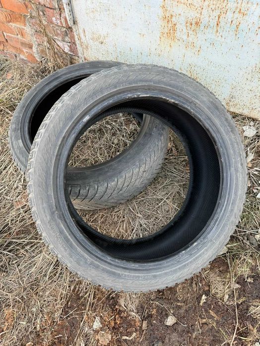 235/45/R18 Шины (2 шт)