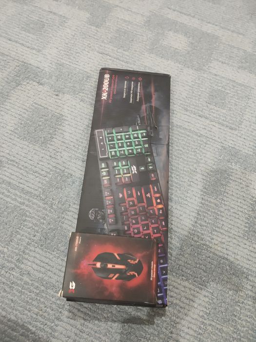 Комплект:мышка и клавиатура