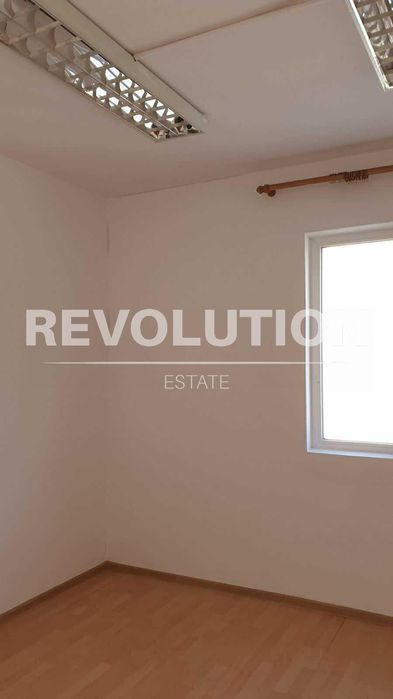 Дава се под наем Двустаен апартамент в Варна, Левски - 65 кв.м за 200 € - Снимка #1