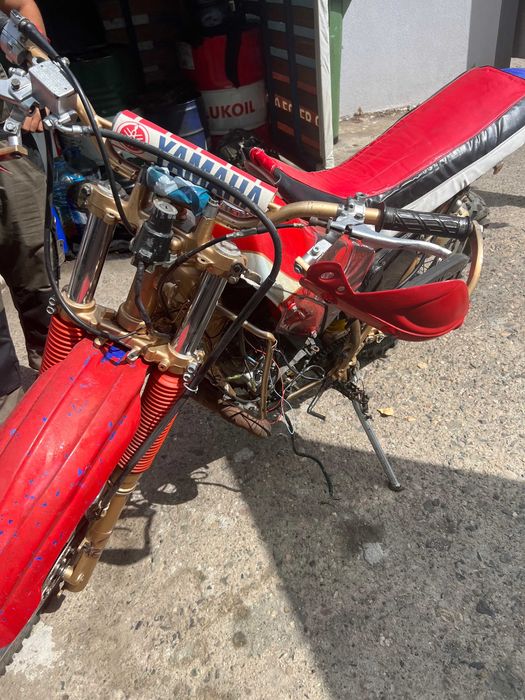Yamaha DT 125 за части. Продава се ЦЯЛ !!!