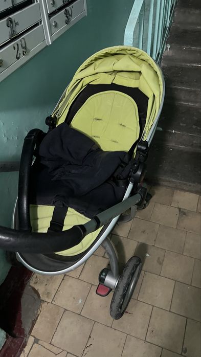 Коляска в хорошем состояний