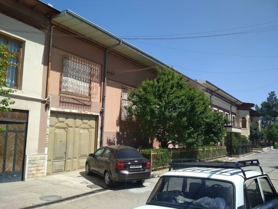 Algaritmda uy sotiladi