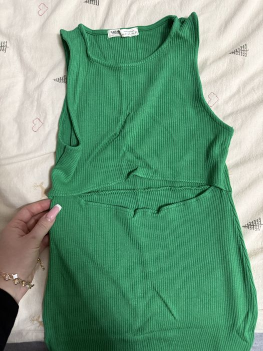 Зелена изчистена рипсена рокля