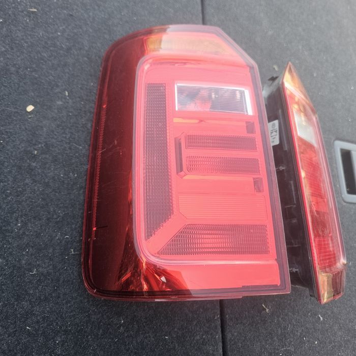 Стопове за  VW CADDY  ляв и десен