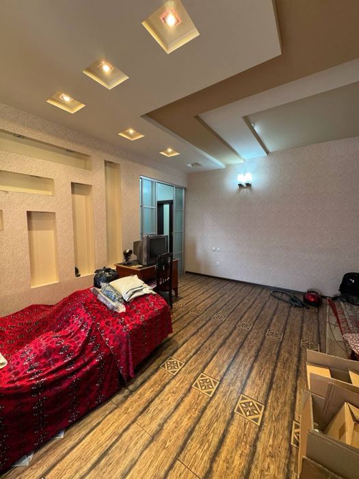 Срочна Ул Шота Руставели 3 комнатная