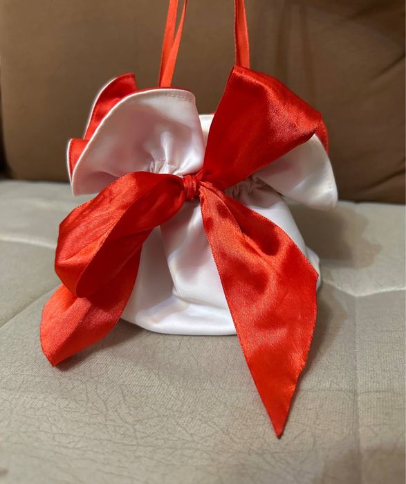 Платье с сумочкой на 6-8 лет