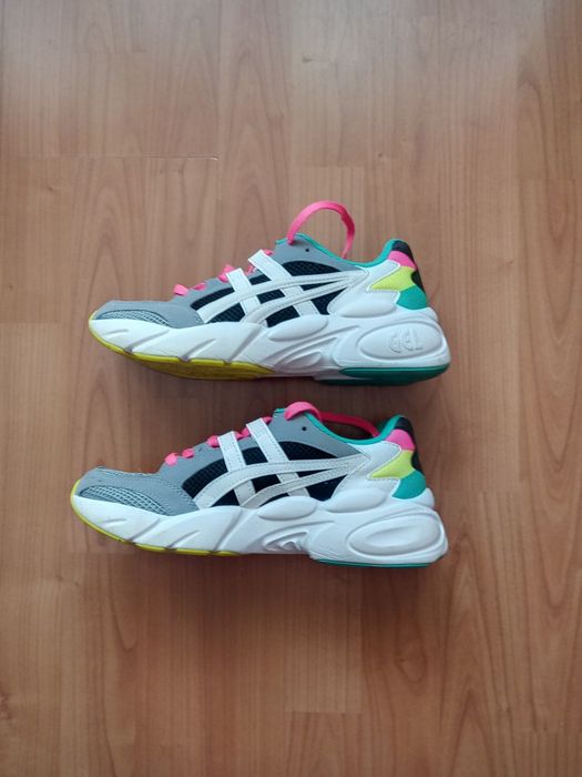 Продавам дамски Асикс Гел БНД/Asics Gel BND