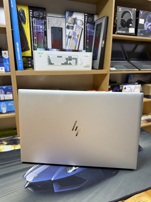 HP Ноутбук i5 10pokolenya