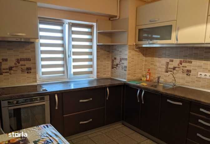 Apartament 3 camere,2 balcoane, etaj intermediar, zona Piata Cipariu,