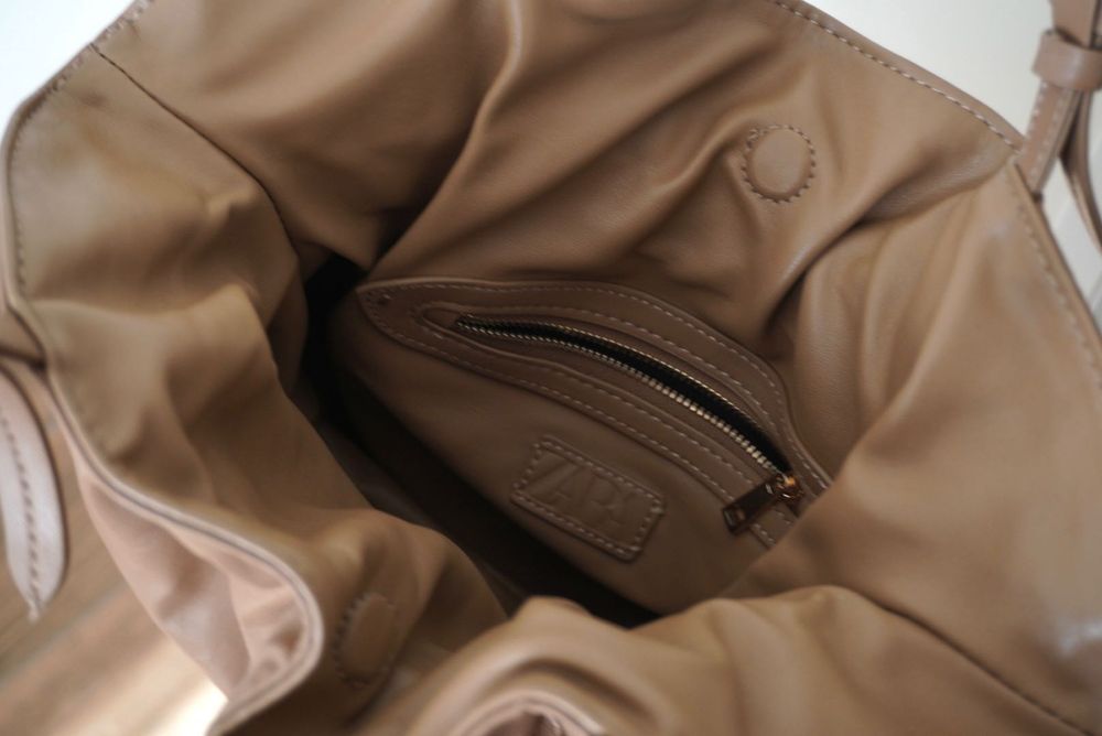 Бежова мека чанта Зара | Beige soft bag Zara