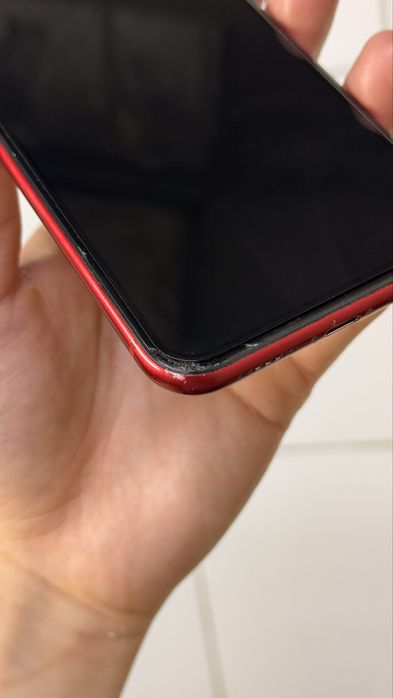 Iphone 11 қызыл