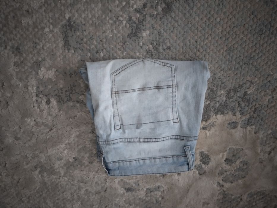 Къси мъжки дънки