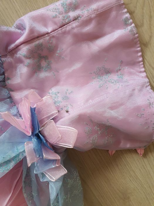 Vând rochita printesa