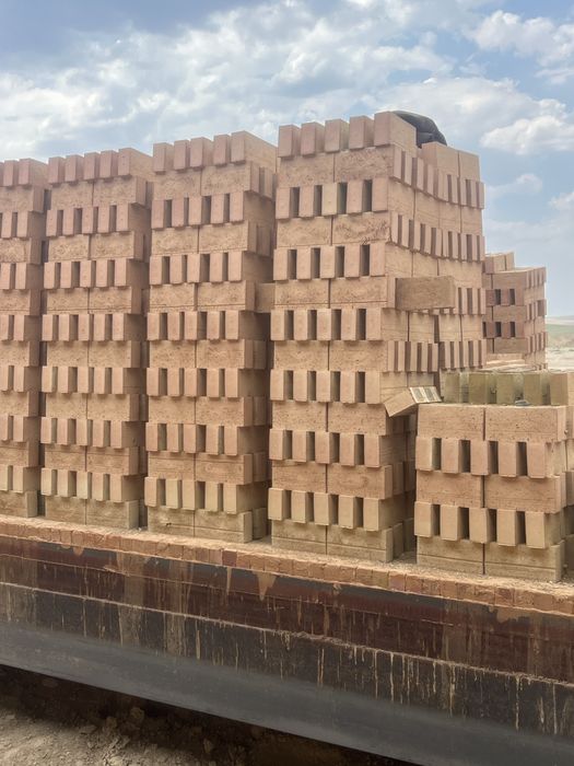 Красный кирпич жженный