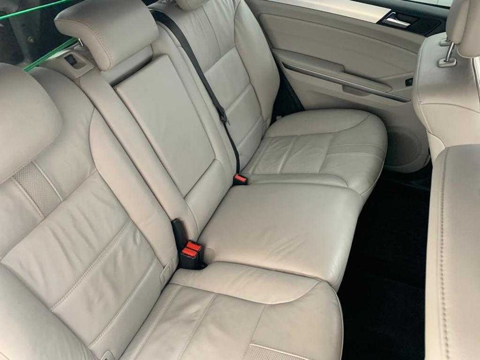 Dezmembrez mercedes ML W164 FACELIFT/bara fata ML/ML 320 cdi/ml 350/