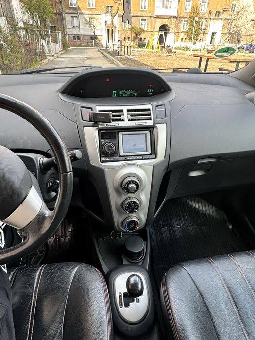 Vand Toyota Yaris  1.3 VVT-I