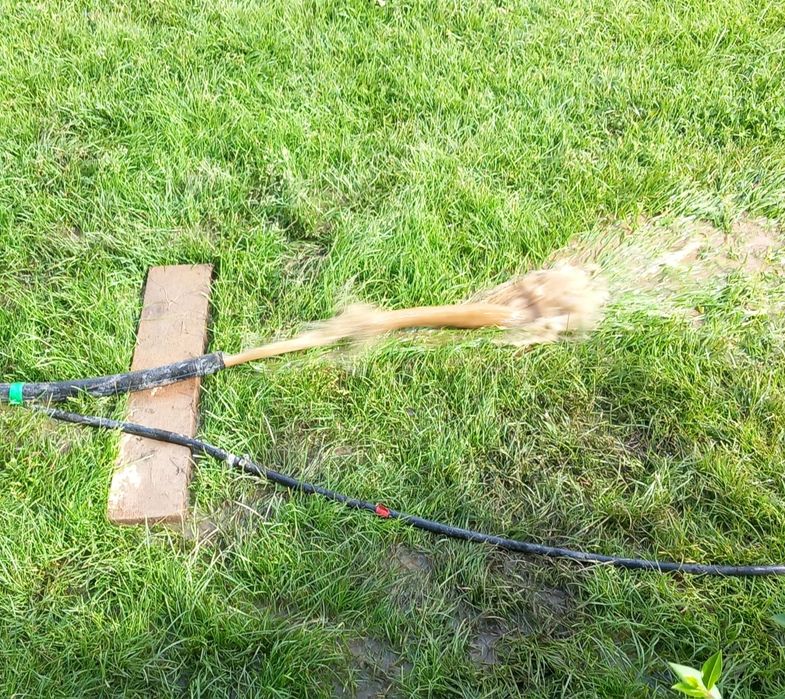 Почистване на  сондажи с Еърлифт