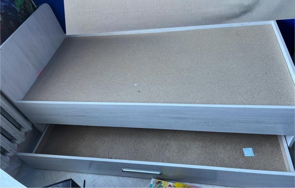 Детская кровать 160 / 75. 2 штуки + матрас 180х200 в подарок