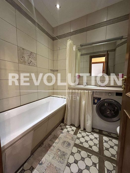 Тристаен апартамент в района на Бриз!