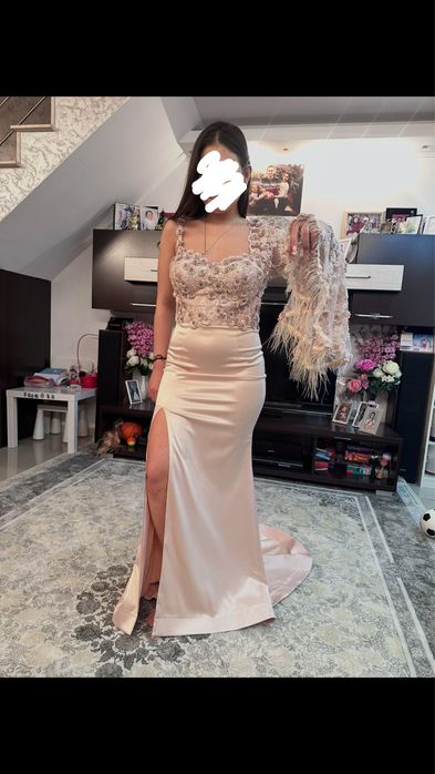 Rochie de ocazie purtata o singura data
