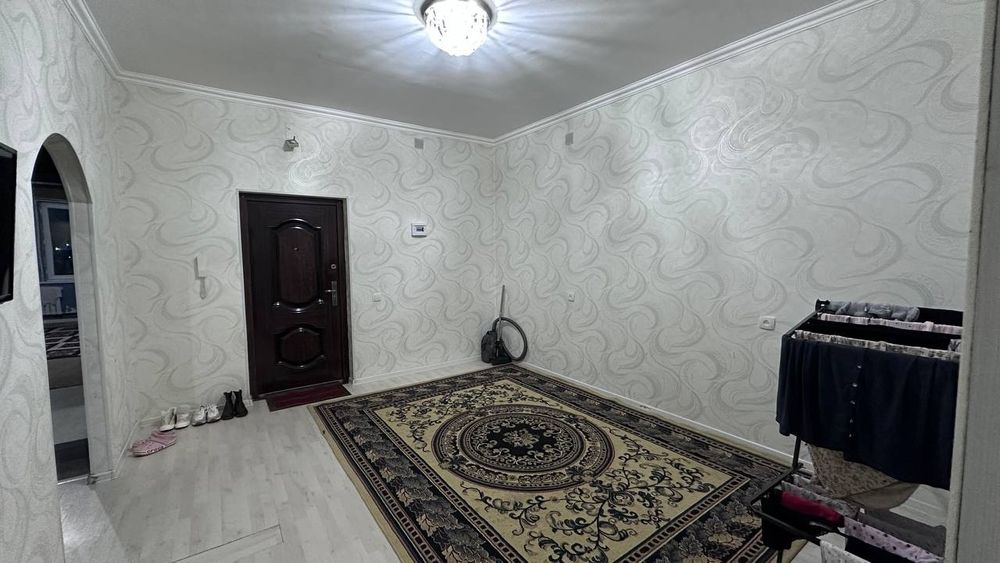 Jizzax shahar Olmazor city da 2 honali uy hama narsasi bilan sotiladi