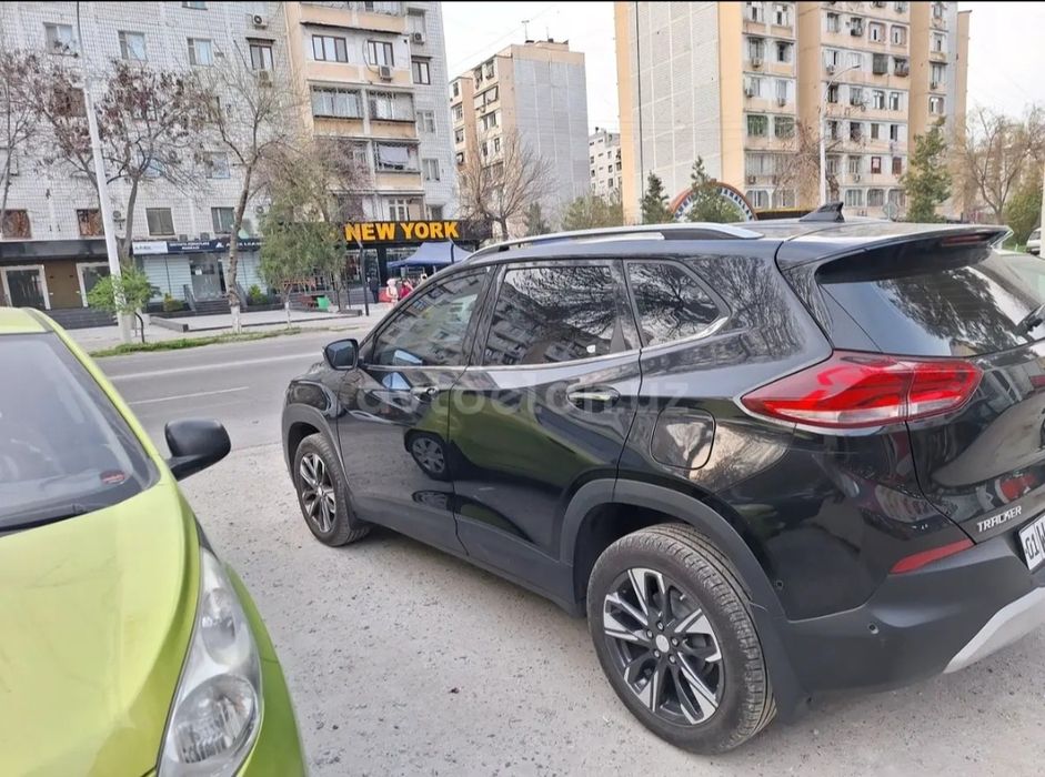 Срочна сотилади Буладигон нархи шу 15.500$