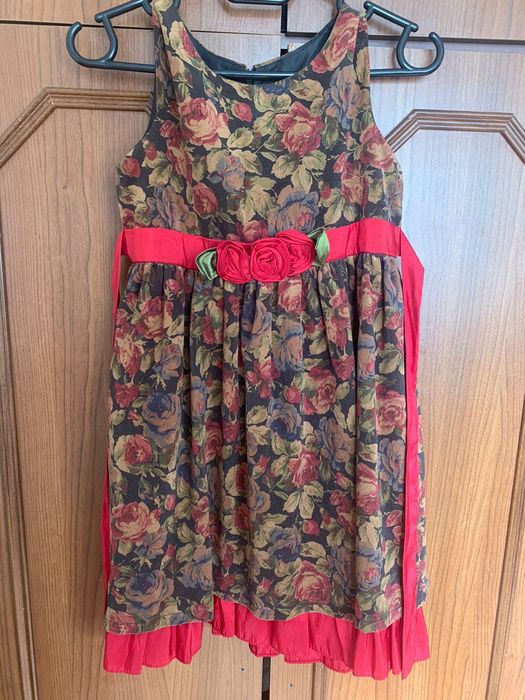 Платье на 4,5 лет