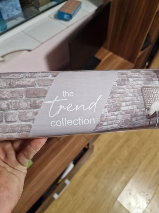 Role tapet stil cărămidă și riflaj