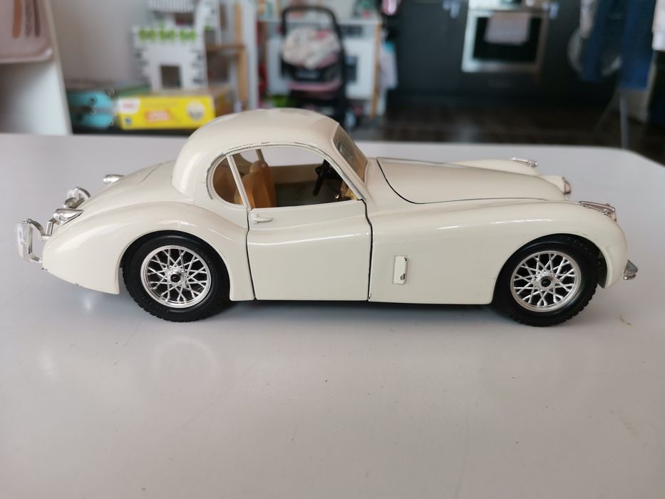 Jaguar xk 120 - Bburago